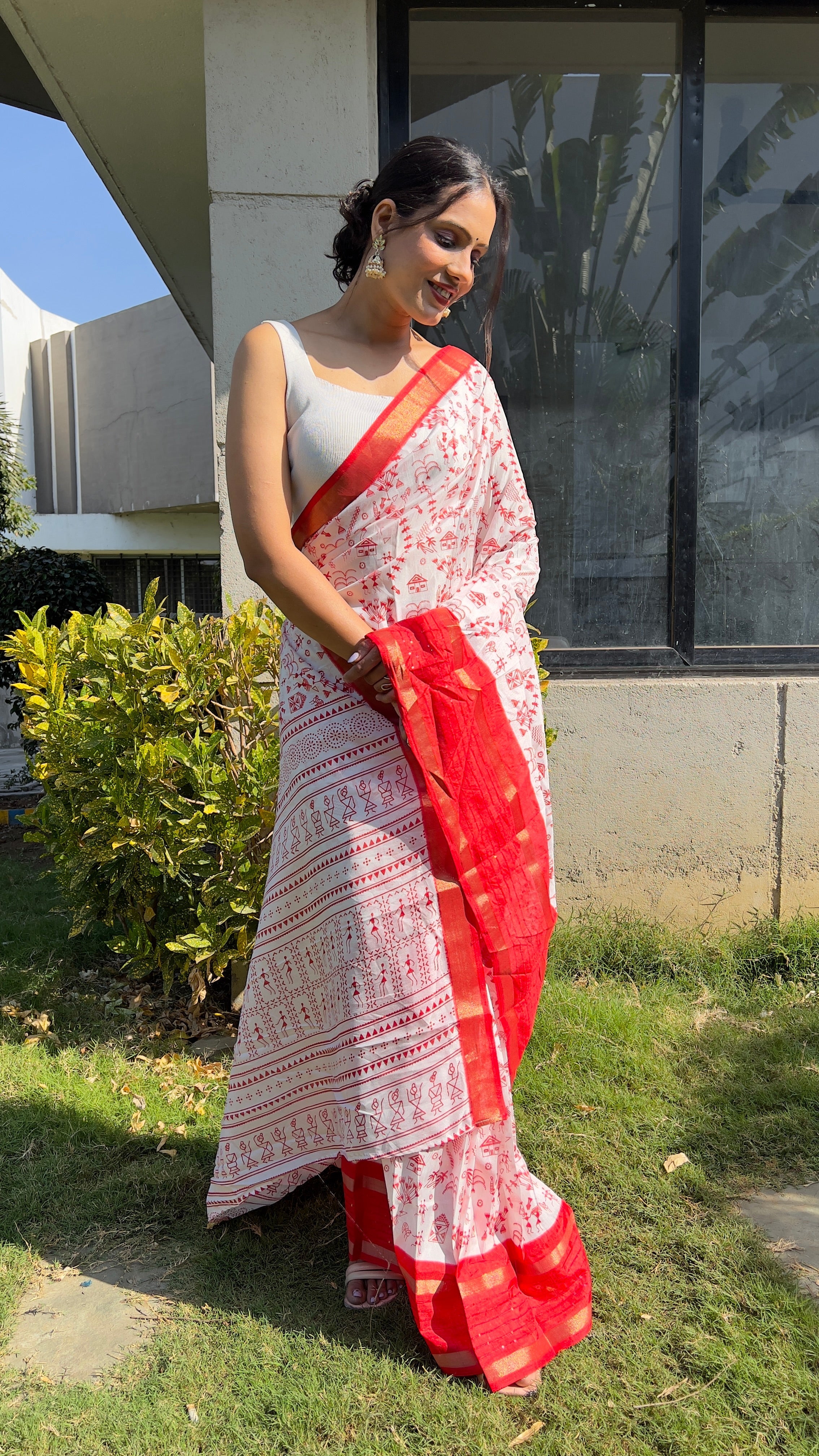 1 MIN Ready To Wear Red White Kalamkari Saree