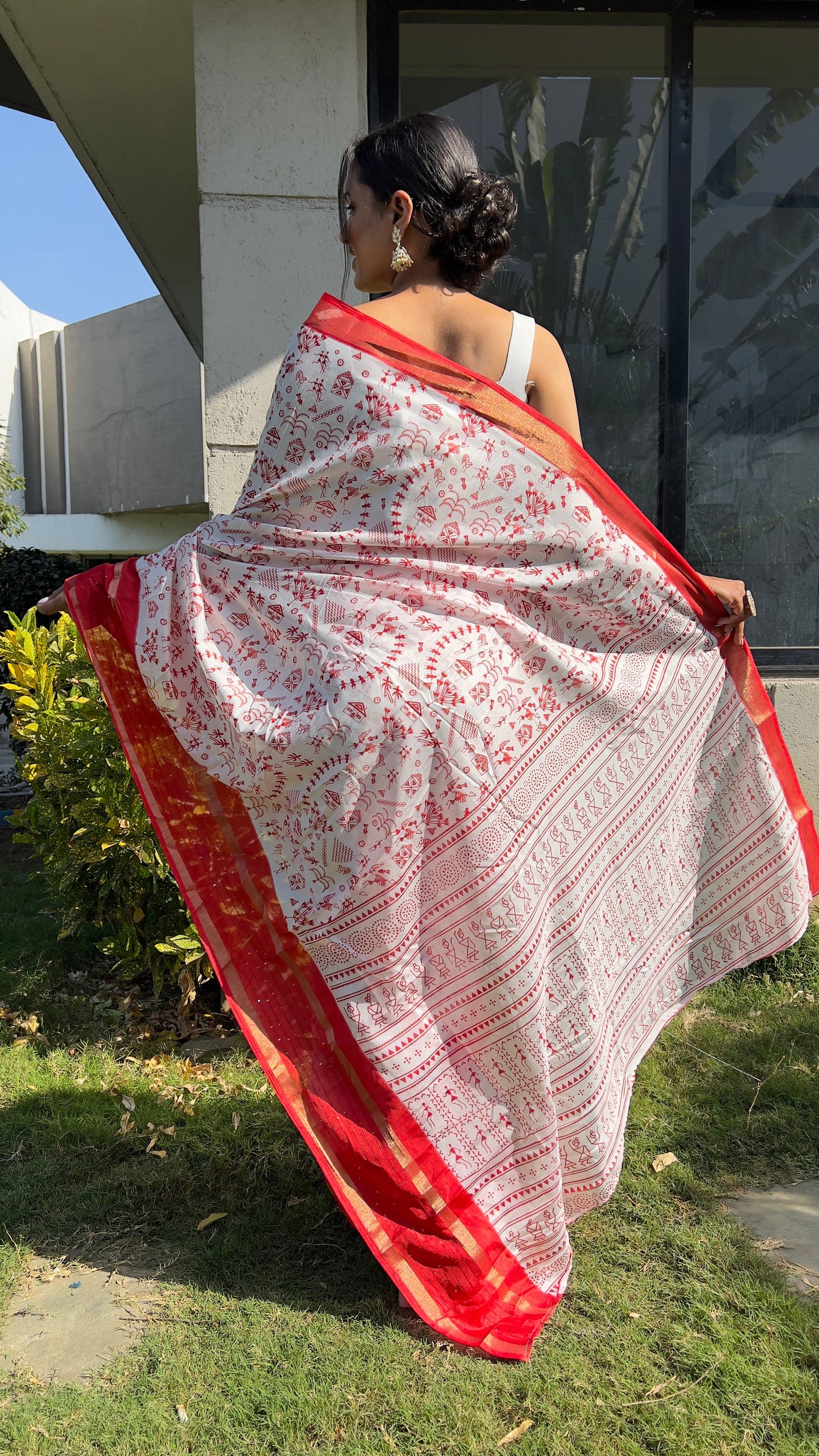 1 MIN Ready To Wear Red White Kalamkari Saree