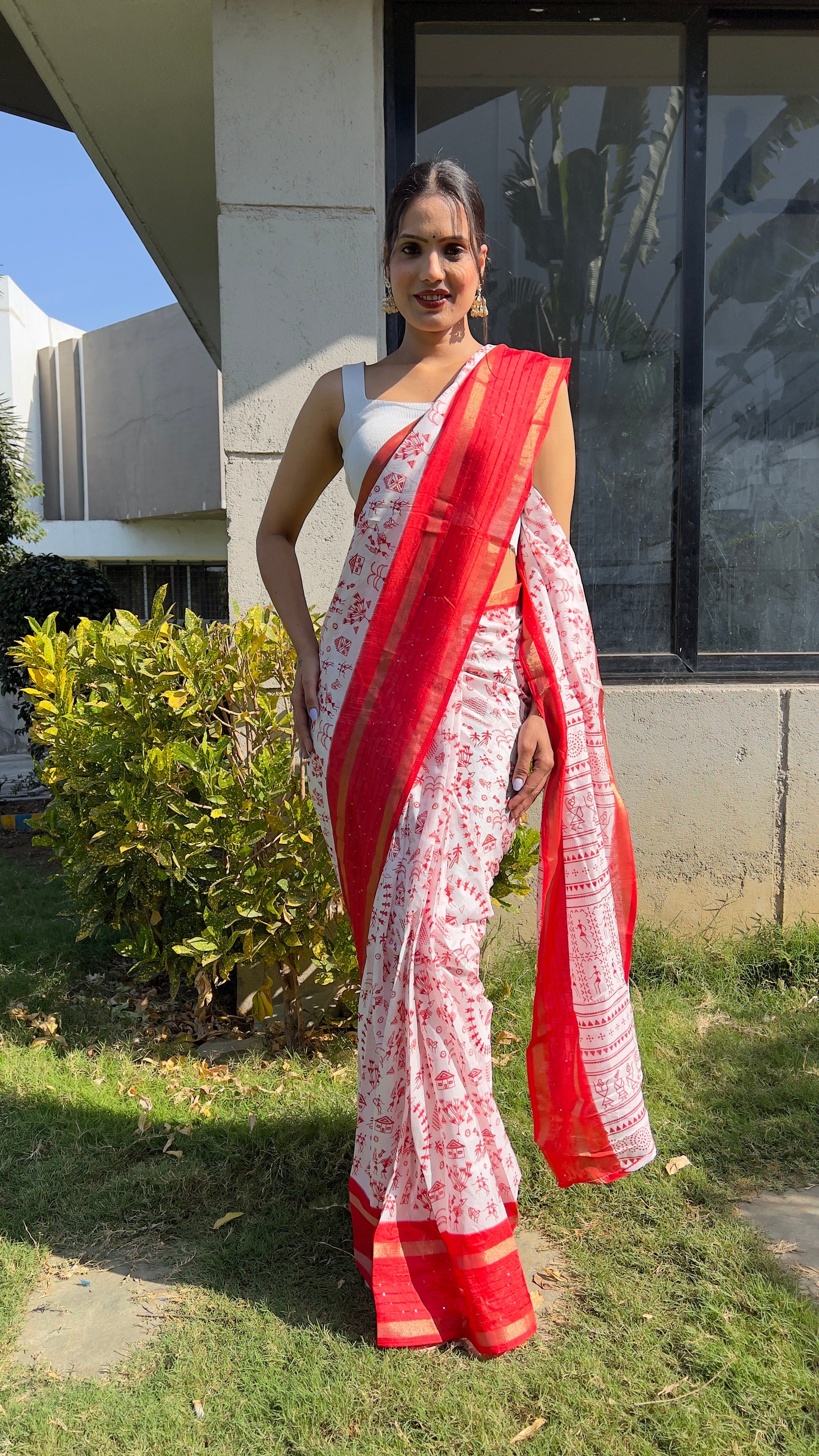 1 MIN Ready To Wear Red White Kalamkari Saree