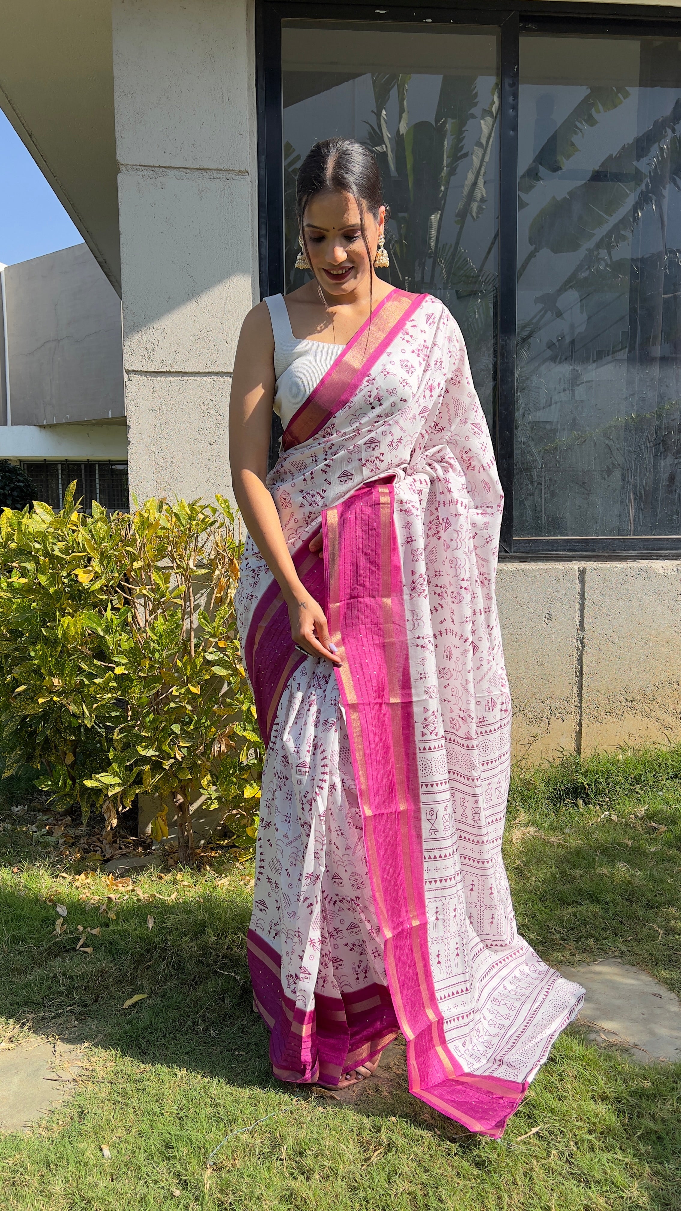 1 MIN Ready To Wear Pink White Kalamkari Saree