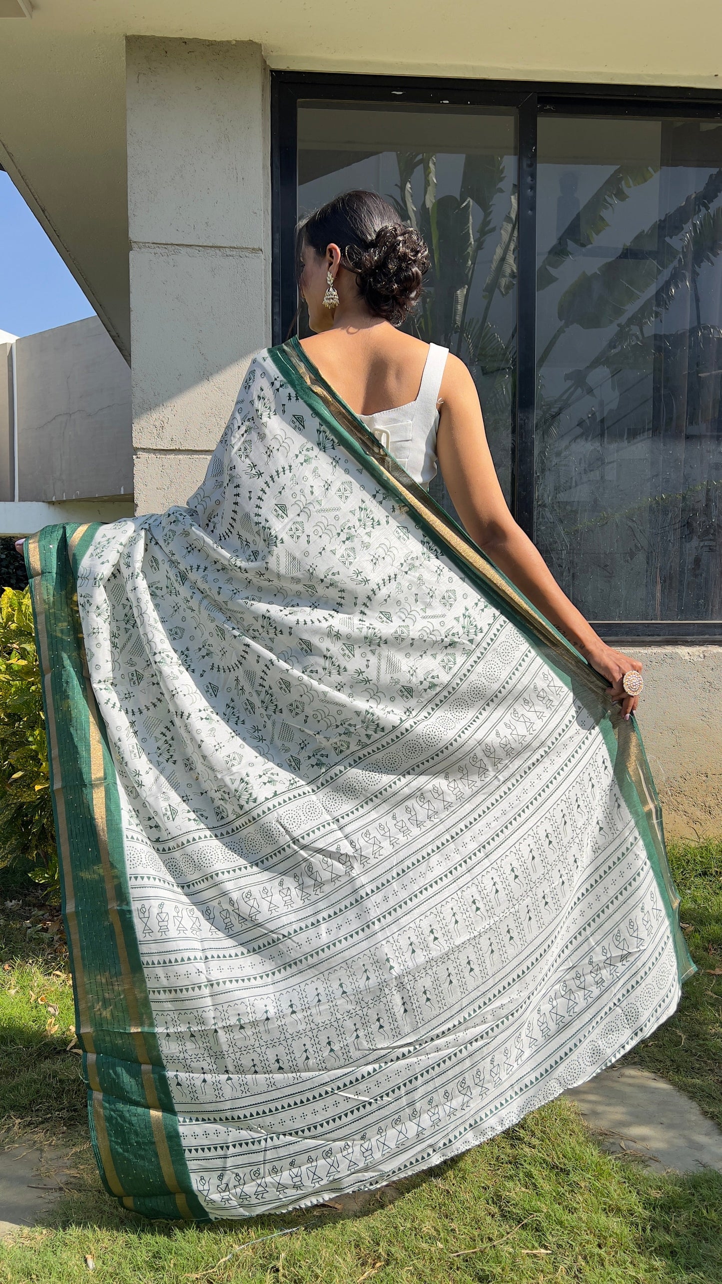 1 MIN Ready To Wear Green White Kalamkari Saree