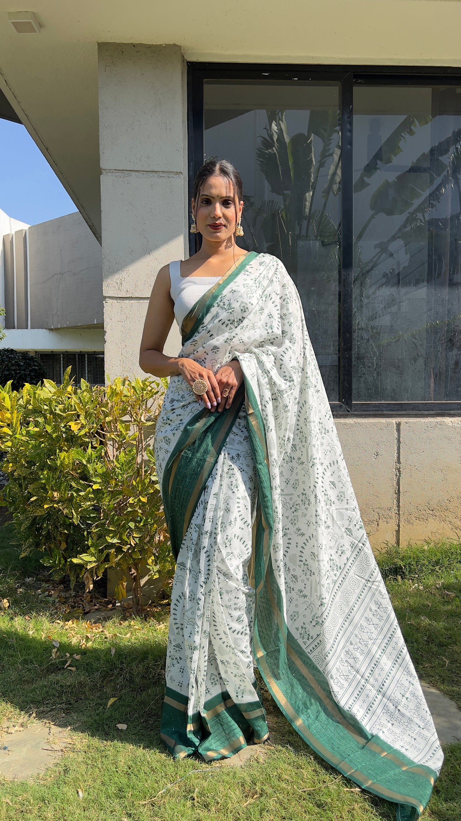 1 MIN Ready To Wear Green White Kalamkari Saree