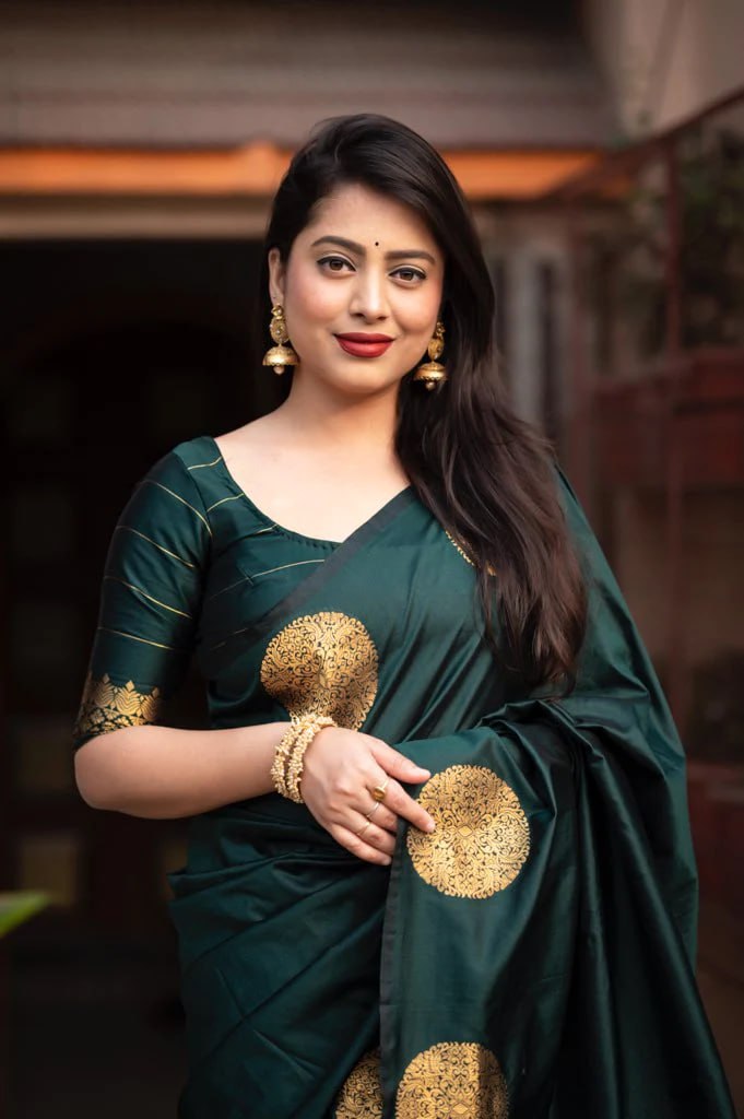 GREEN-Golden  Butta Traditional Kanchi Soft Silk Sari With Attached Blouse