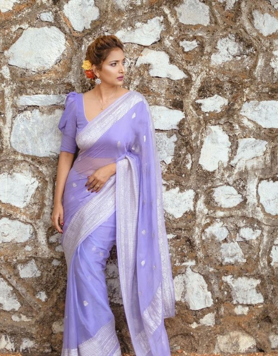 Beauteous Lovender Soft Silk Saree With especial Blouse Attached