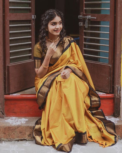 Stunning Yellow-Black Banarasi Silk Saree with Exquisite Jacquard Detailing and Rich Border-RITIKA