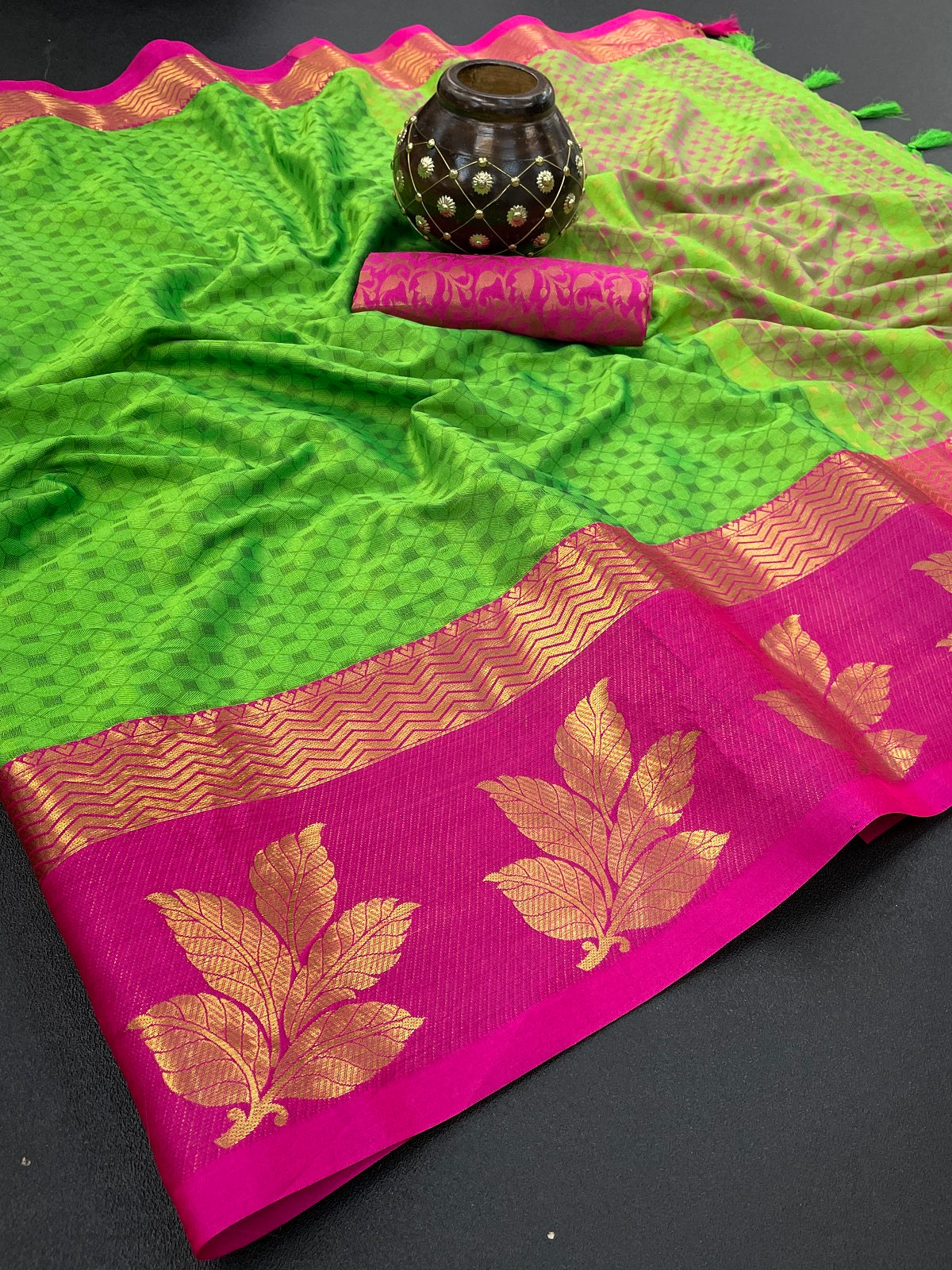 Kriva Light Green Cotton Silk Saree