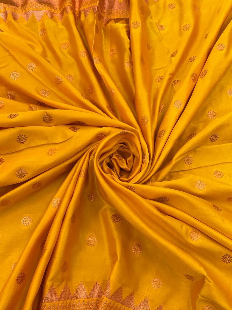 Aaru Yellow Banarasi Satin Silk Saree