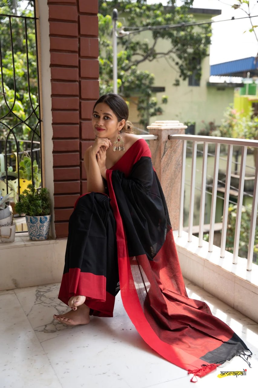 Charulata Black &amp; Red Cotton Border Saree