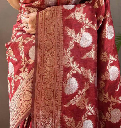 Orvi Red Soft Banarasi Silk Saree With Imaginative Blouse Piece