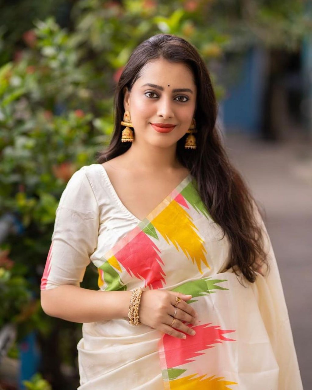 Minjyauu White  Soft Silk Saree With Attached Blouse