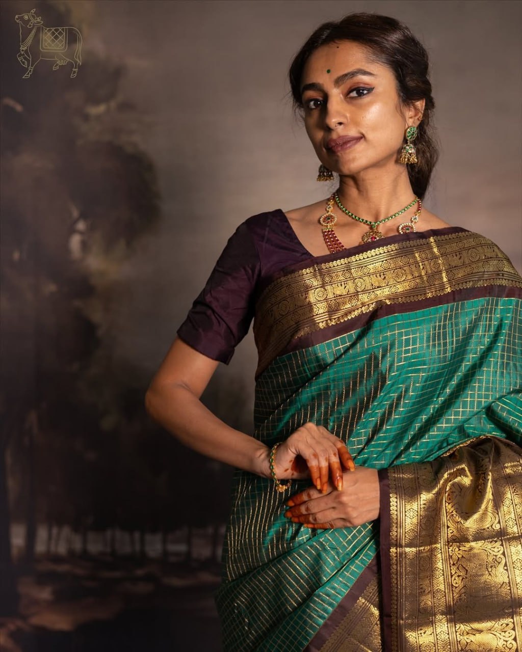 Pushpa – Emerald Green Banarasi Soft Silk Saree with Gold Checks &amp; Contrast Zari Border