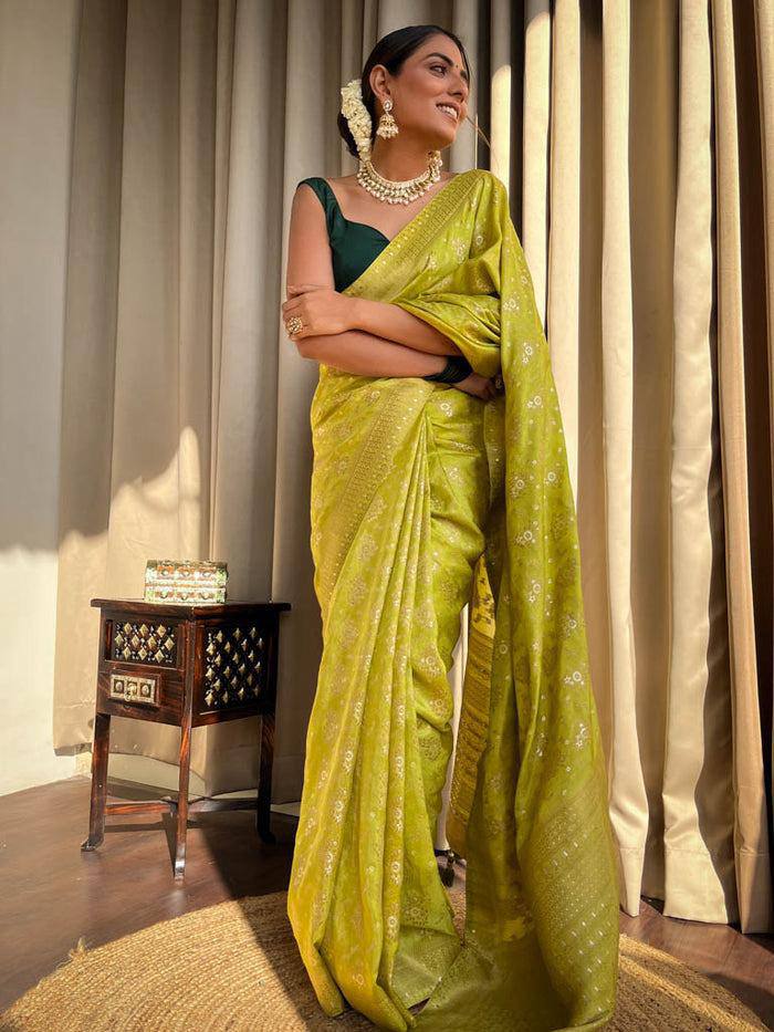 Jamsa Yellow Banarasi Silk Saree With Attractive Blouse Piece