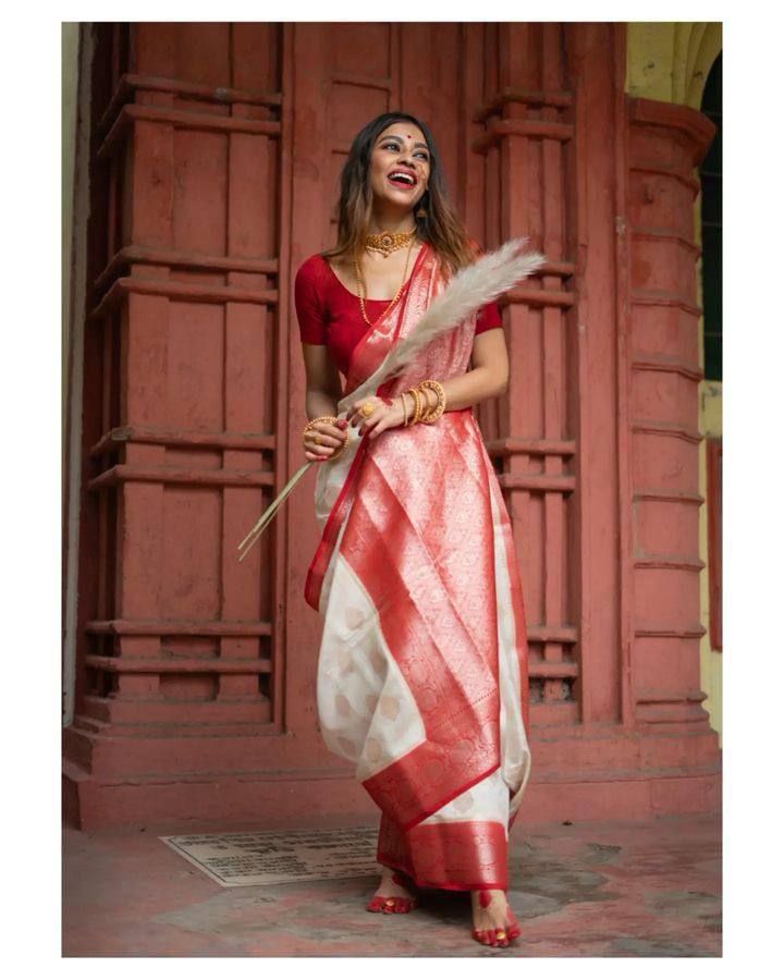 Outstanding White Red Soft Banarasi Silk Saree With Angelic Blouse Piece