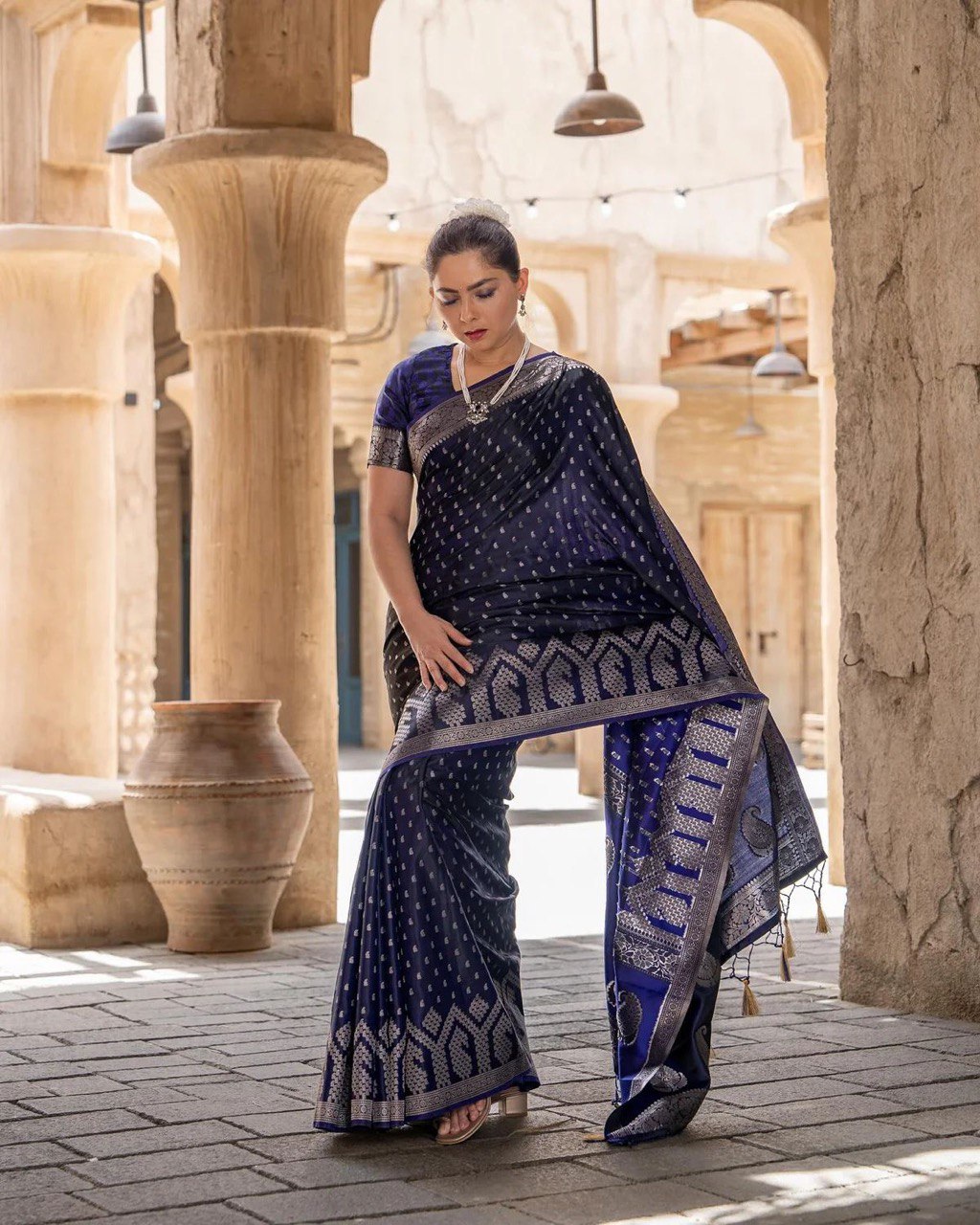 Hansoya Blue Banarasi Silk Saree WIth Beautiful Blouse Piece