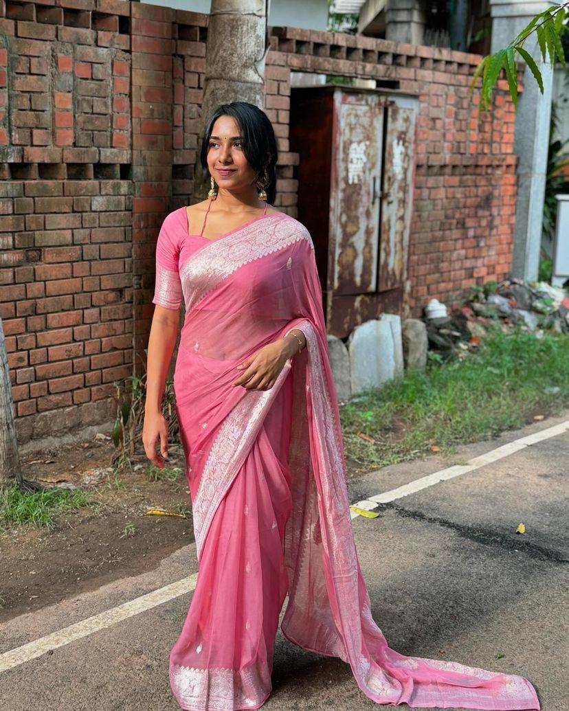 Beauteous OnionPink Soft Cotton Silk Saree With especial Blouse Attached