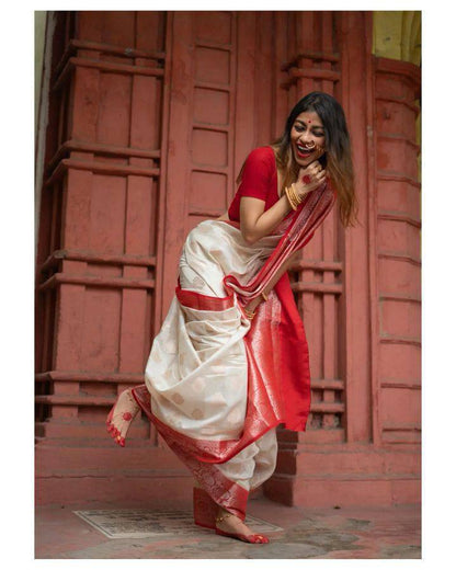 Outstanding White Red Soft Banarasi Silk Saree With Angelic Blouse Piece