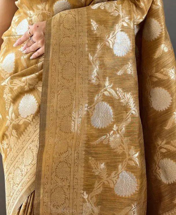 Orvi Mustrad Soft Banarasi Silk Saree With Imaginative Blouse Piece