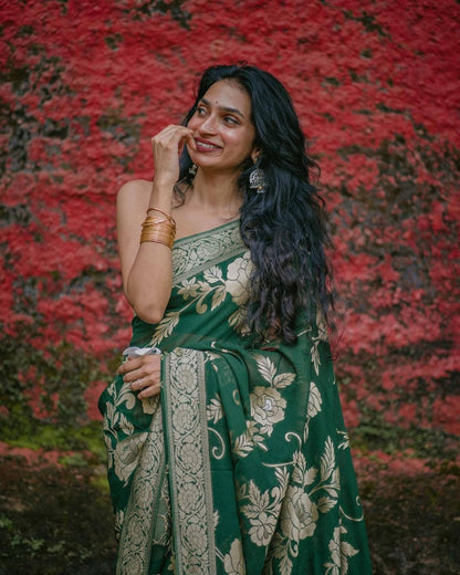 Knyaa's Belizzi Green Banarasi SIlk Saree With Nouveau Attached Blouse