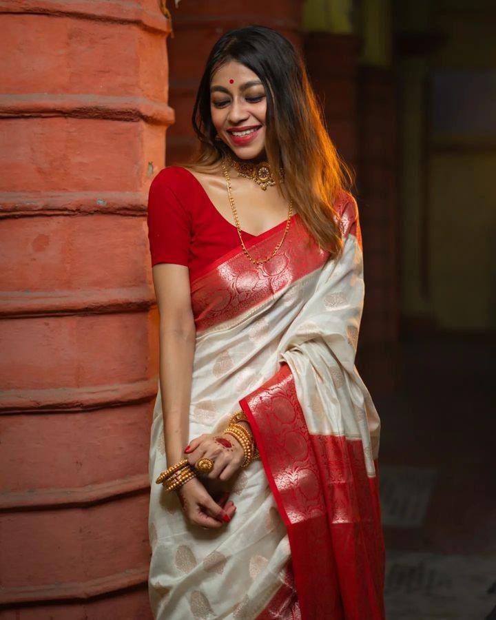 Outstanding White Red Soft Banarasi Silk Saree With Angelic Blouse Piece