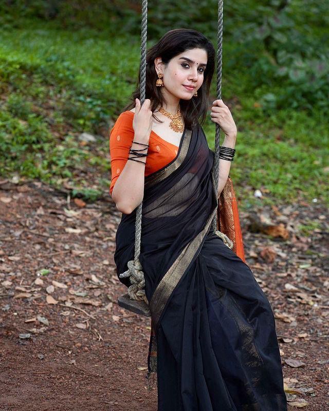 Ethnic Black-Orange Pure Cotton Silk Cotton (Handloom)