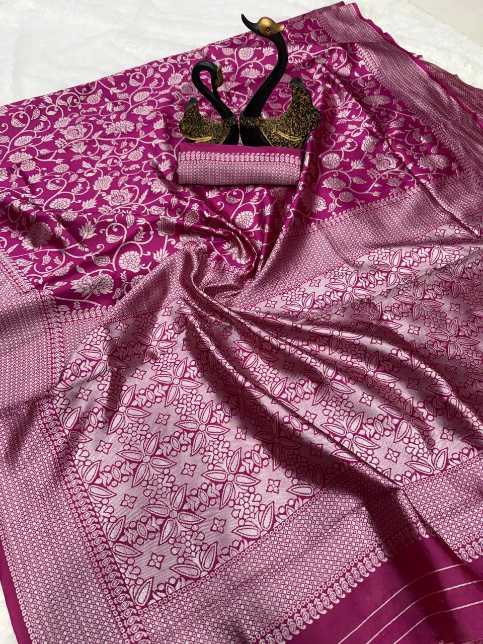 Vellingshaw Wine Banarasi Silk Saree WIth Fabulouse Blouse Piece