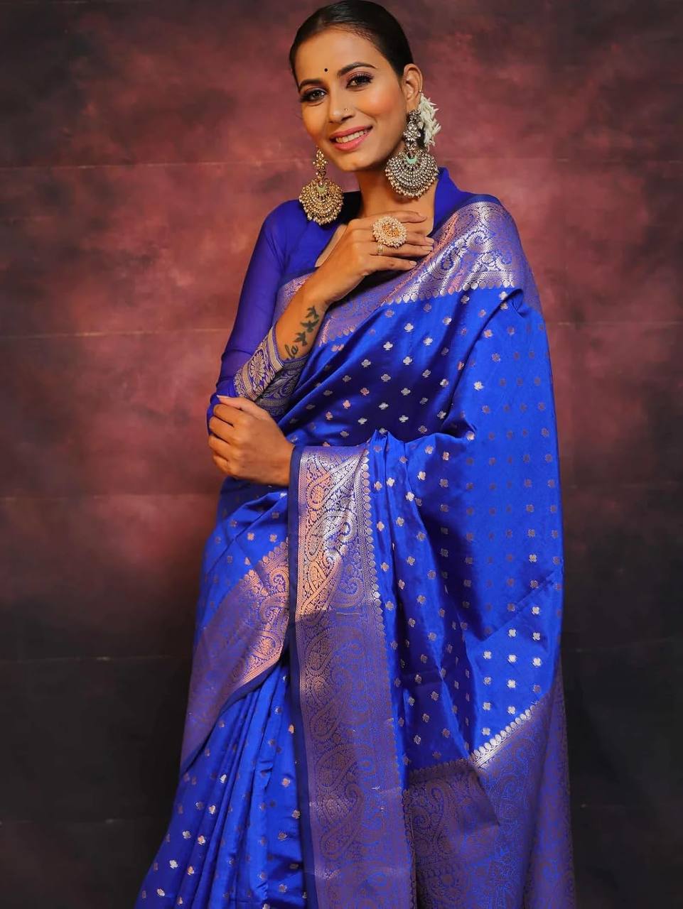 Majestic Blue Splendo Banarasi Silk Saree WIth Fabulouse Blouse Piece