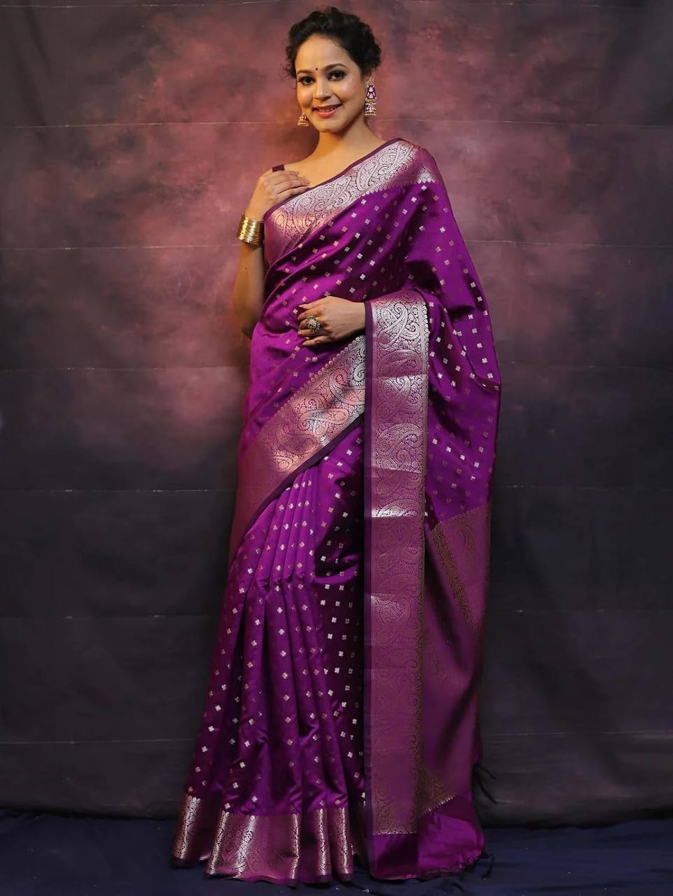 Majestic Purple Splendo Banarasi Silk Saree WIth Fabulouse Blouse Piece