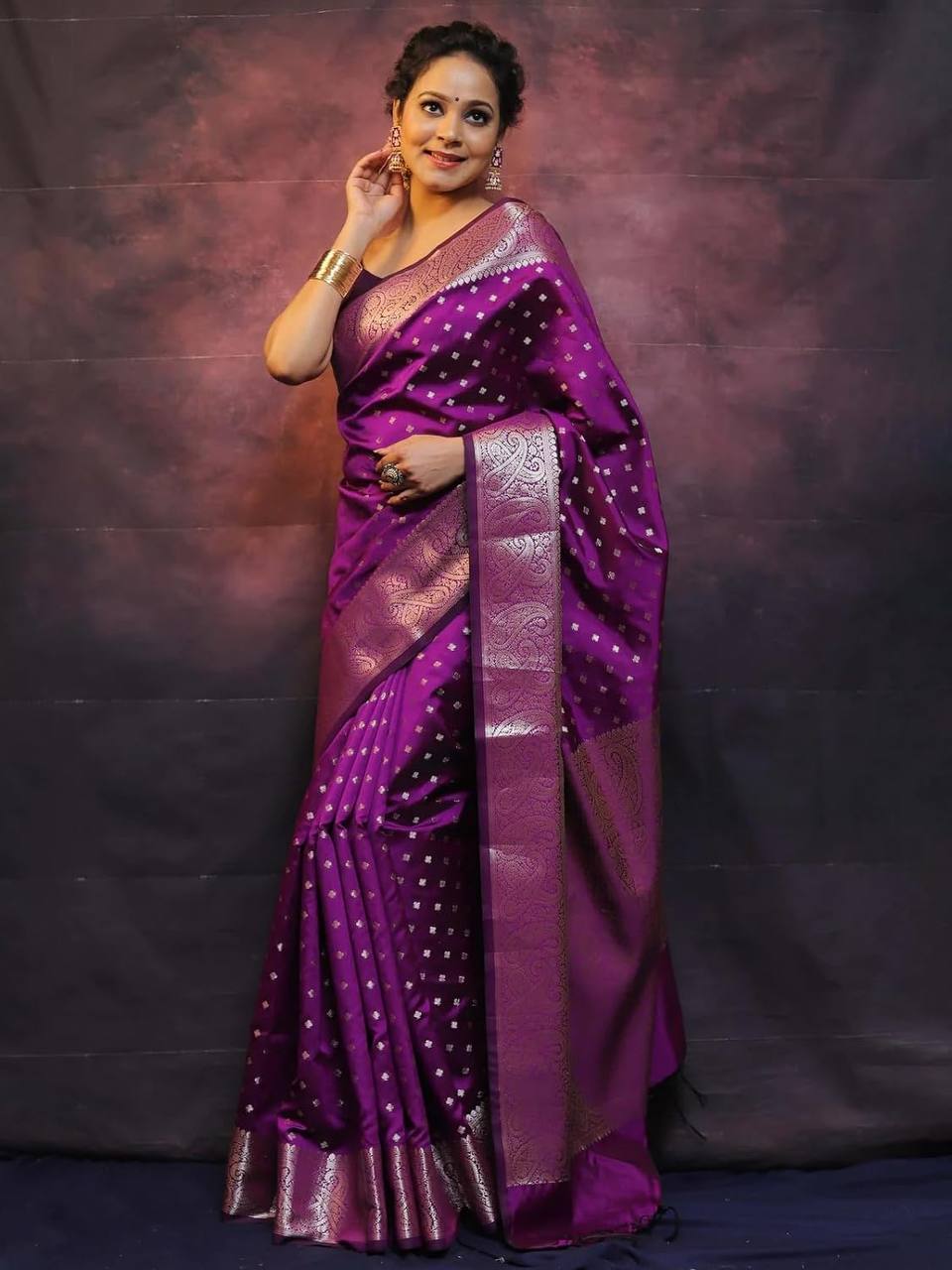 Majestic Purple Splendo Banarasi Silk Saree WIth Fabulouse Blouse Piece