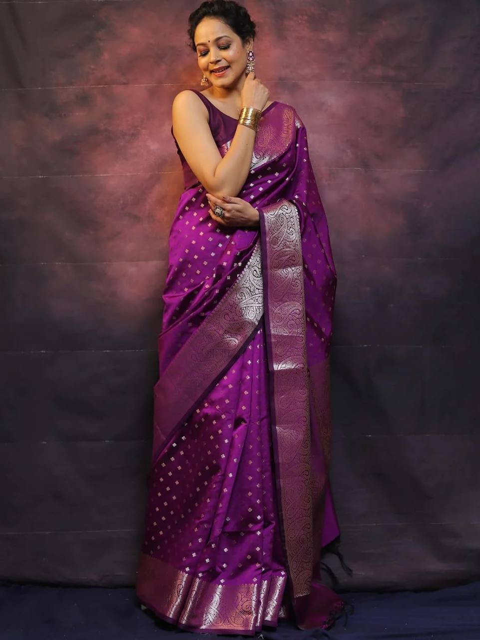 Majestic Purple Splendo Banarasi Silk Saree WIth Fabulouse Blouse Piece