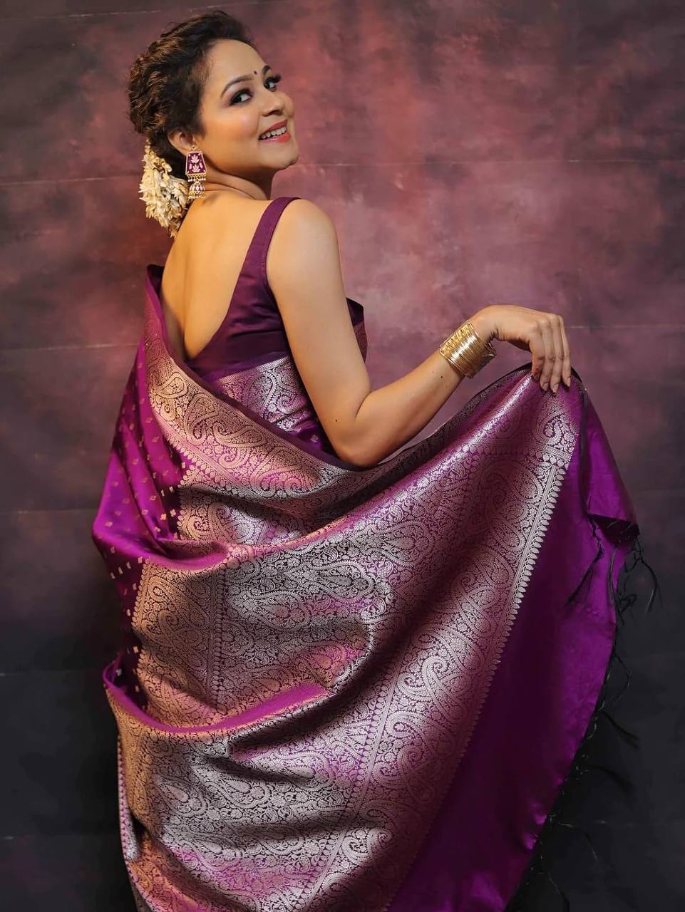 Majestic Purple Splendo Banarasi Silk Saree WIth Fabulouse Blouse Piece