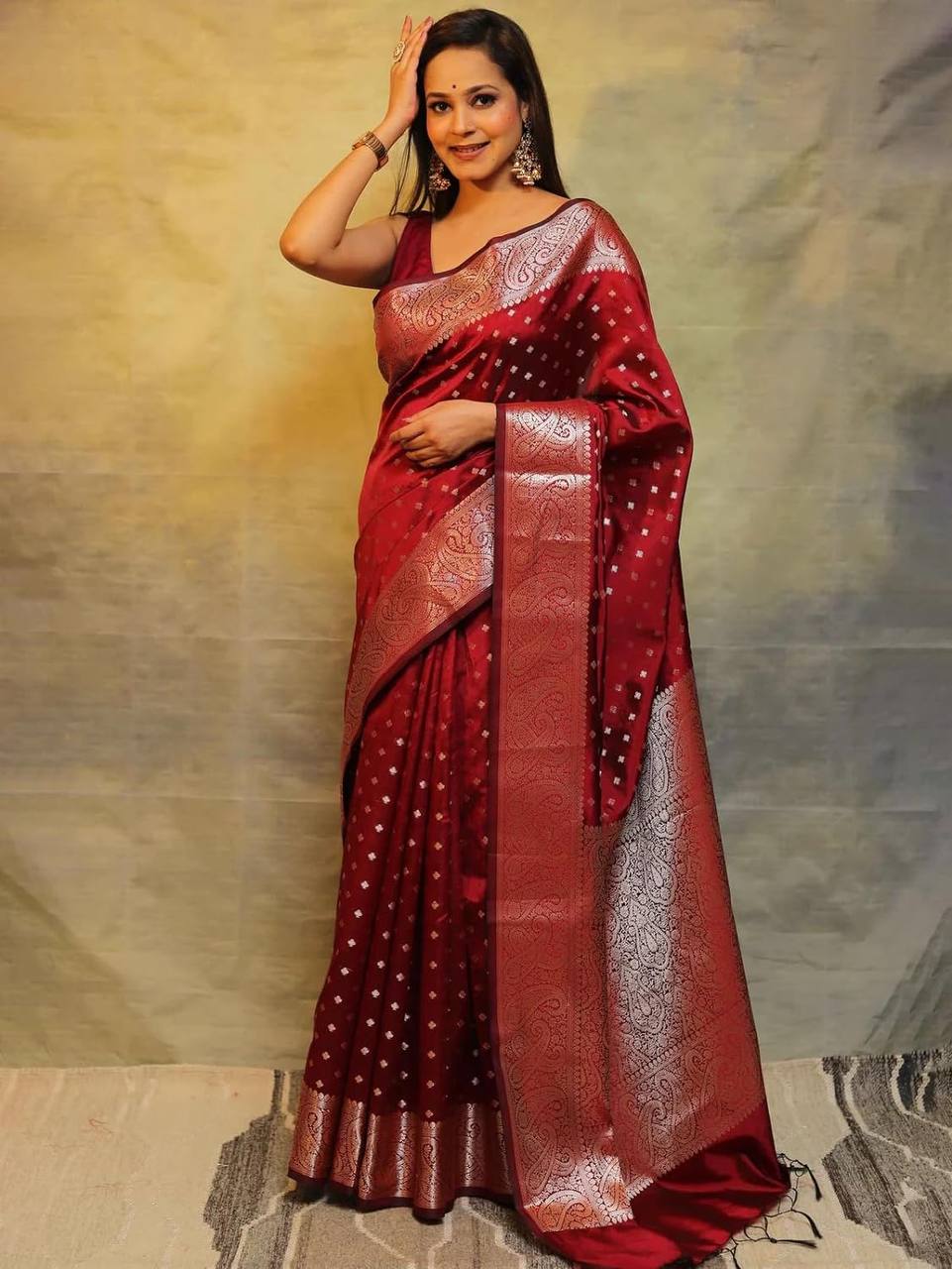 Majestic Maroon Splendo Banarasi Silk Saree WIth Fabulouse Blouse Piece