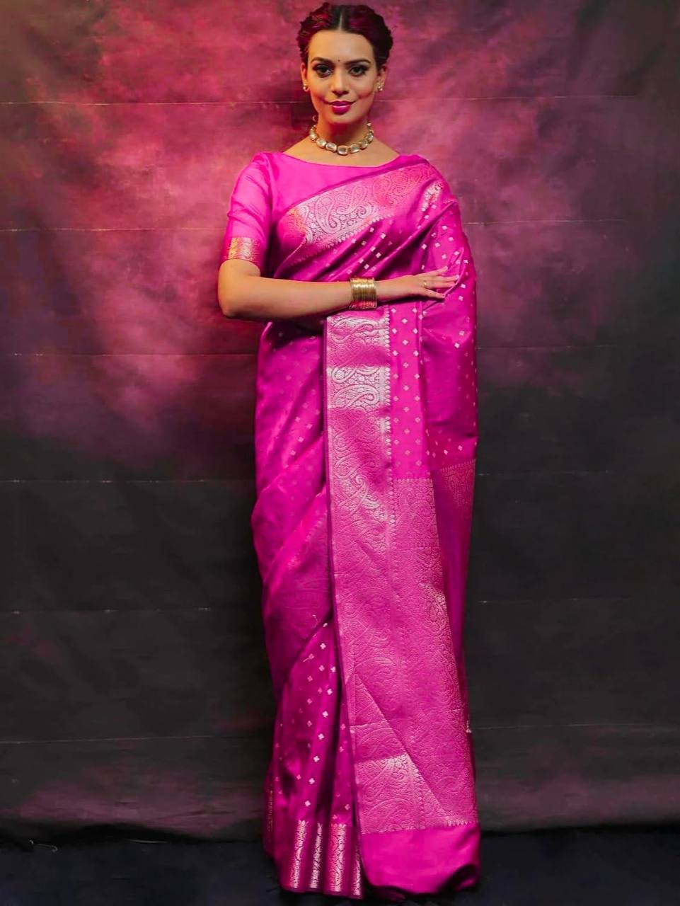 Majestic Pink Splendo Banarasi Silk Saree WIth Fabulouse Blouse Piece