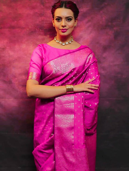 Majestic Pink Splendo Banarasi Silk Saree WIth Fabulouse Blouse Piece