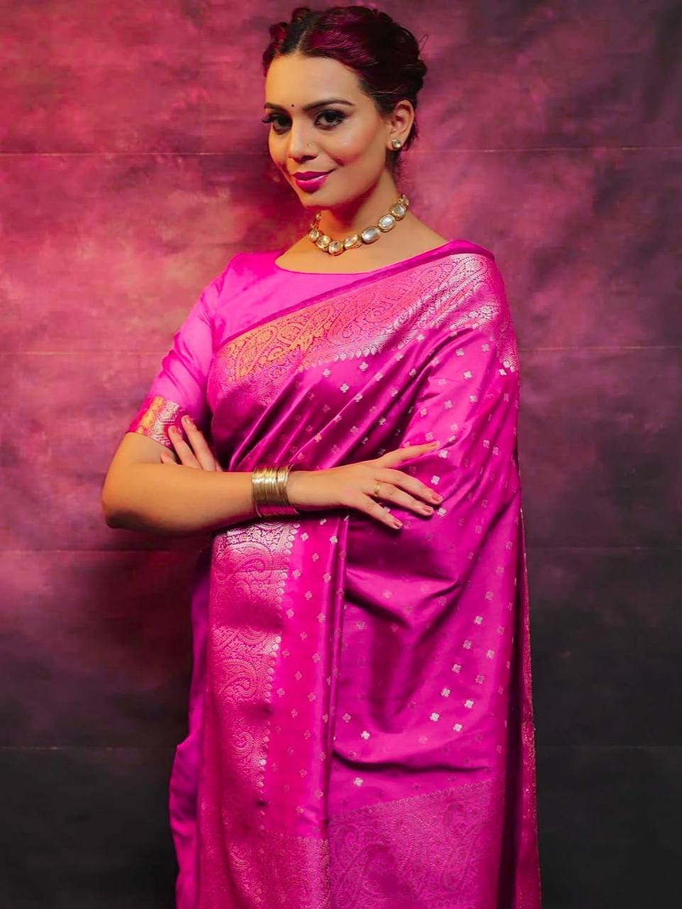 Majestic Pink Splendo Banarasi Silk Saree WIth Fabulouse Blouse Piece