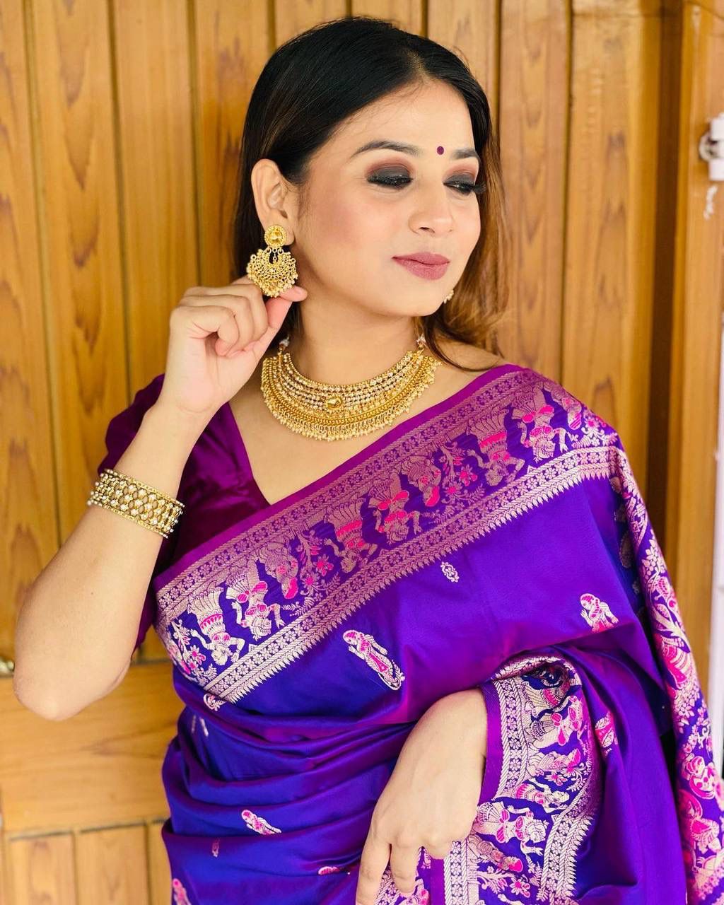 Margo Purple Banarasi Silk Saree With Fabulous Blouse Piece