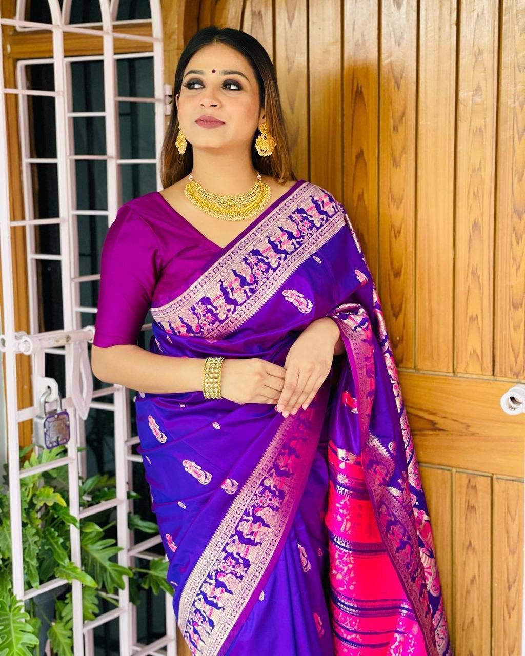 Margo Purple Banarasi Silk Saree With Fabulous Blouse Piece