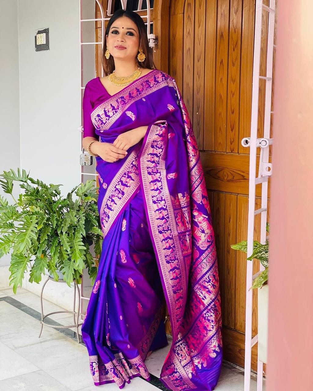 Margo Purple Banarasi Silk Saree With Fabulous Blouse Piece