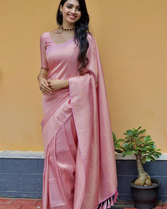 Shyama Peach Banarasi Silk Saree With Fabulous Blouse Piece