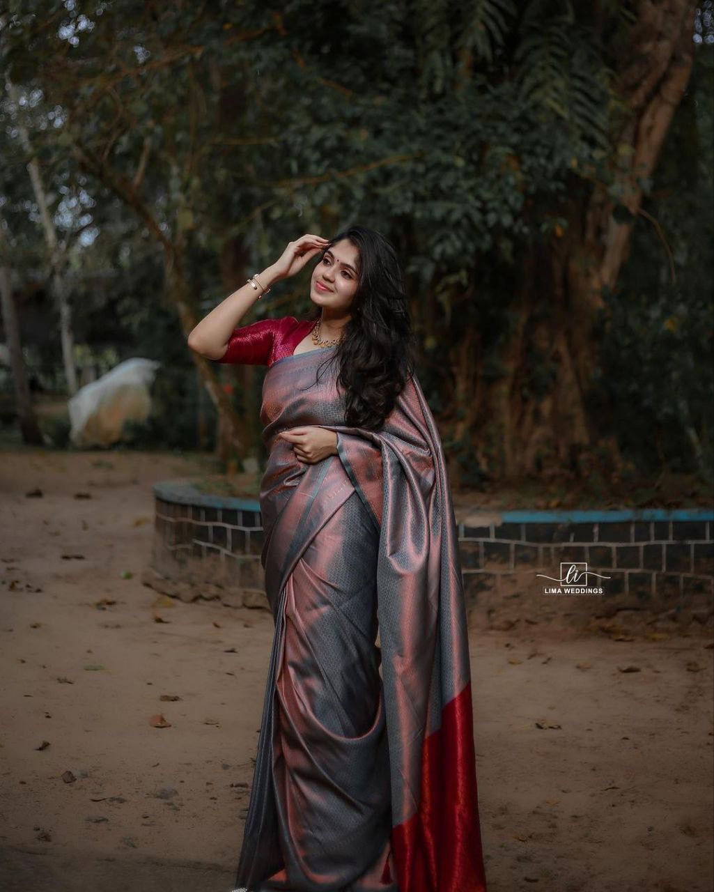 Asha Rose Red Banarasi Silk Saree With Fabulous Blouse Piece