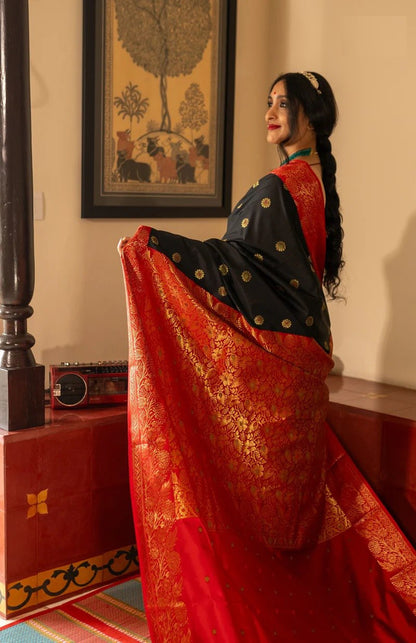 Rosey Black Banarasi Silk Saree With Fabulous Blouse Piece