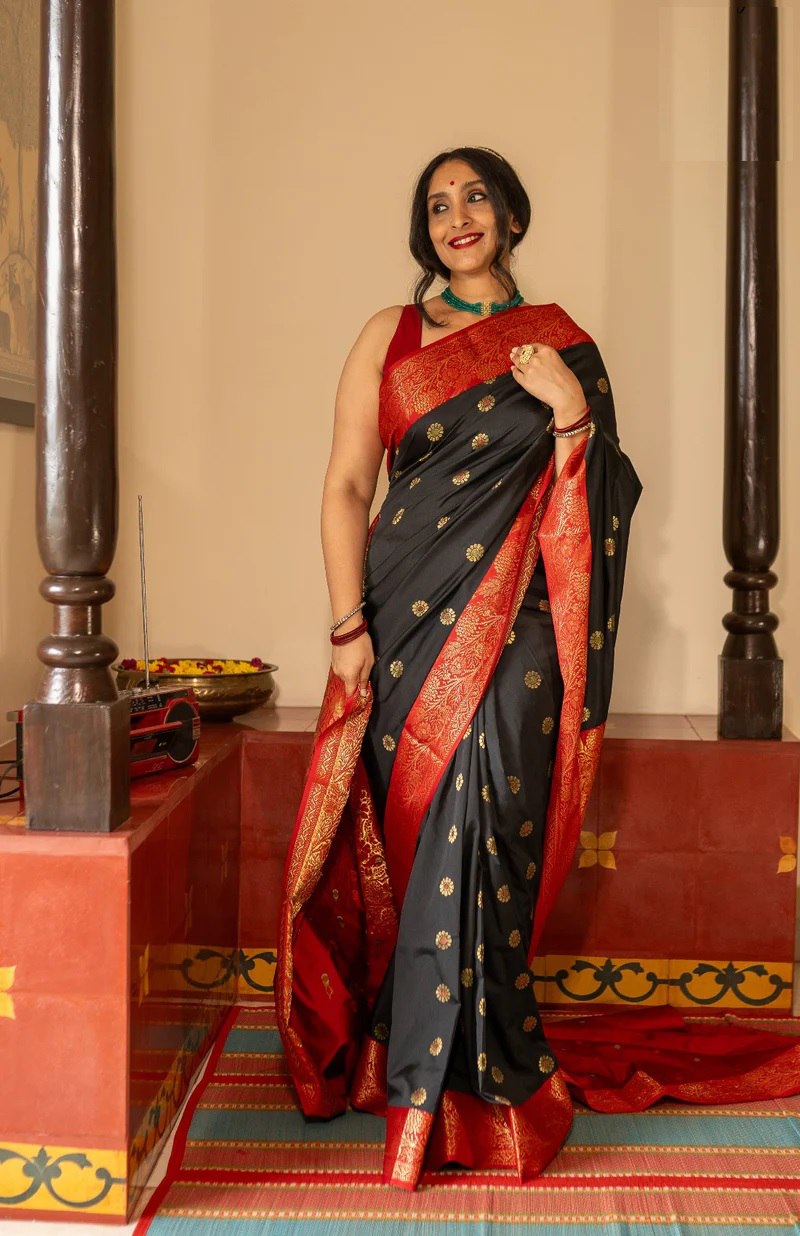 Rosey Black Banarasi Silk Saree With Fabulous Blouse Piece