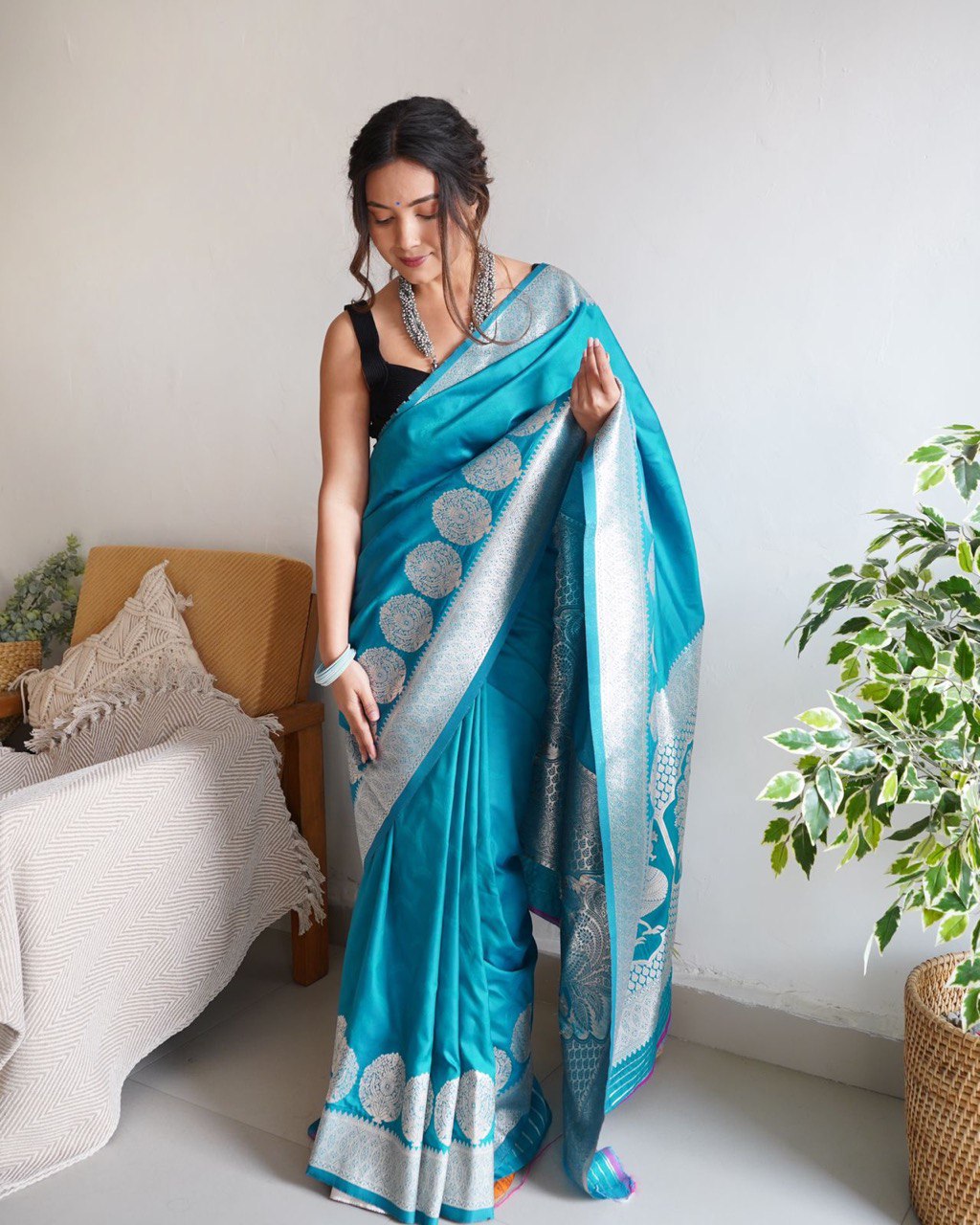 Angel Blue Banarasi Silk Saree With Fabulous Blouse Piece