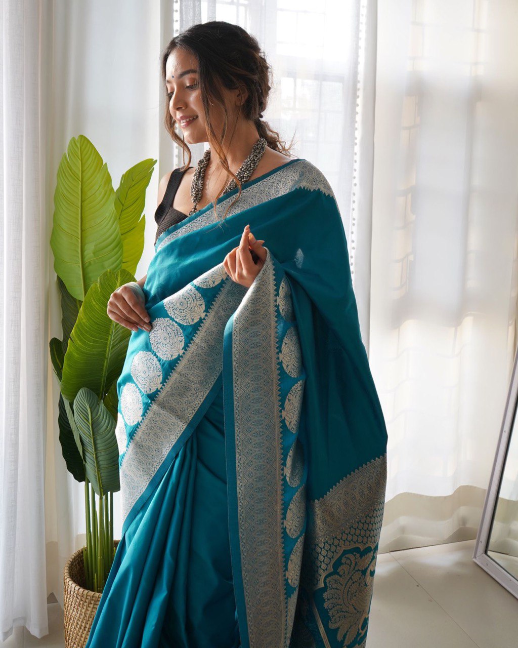 Angel Blue Banarasi Silk Saree With Fabulous Blouse Piece