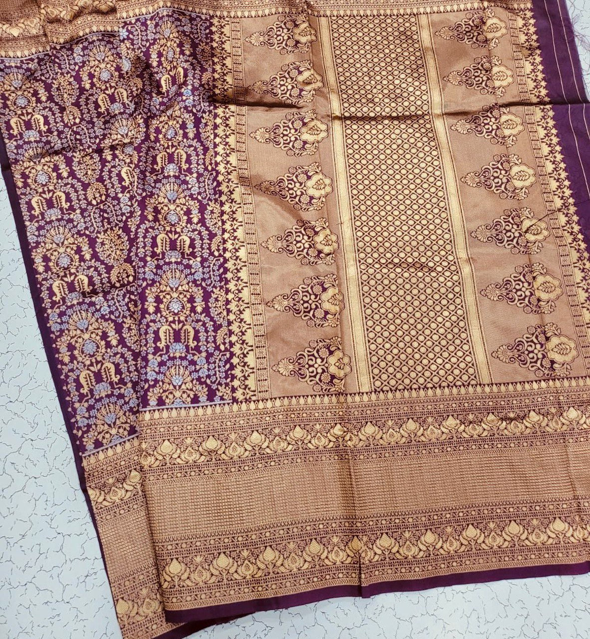 Shinu Purple Banarasi Silk Saree WIth Fabulouse Blouse Piece