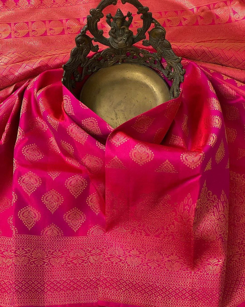 Bhanushi Rani Pink Banarasi Silk Saree WIth Fabulouse Blouse Piece