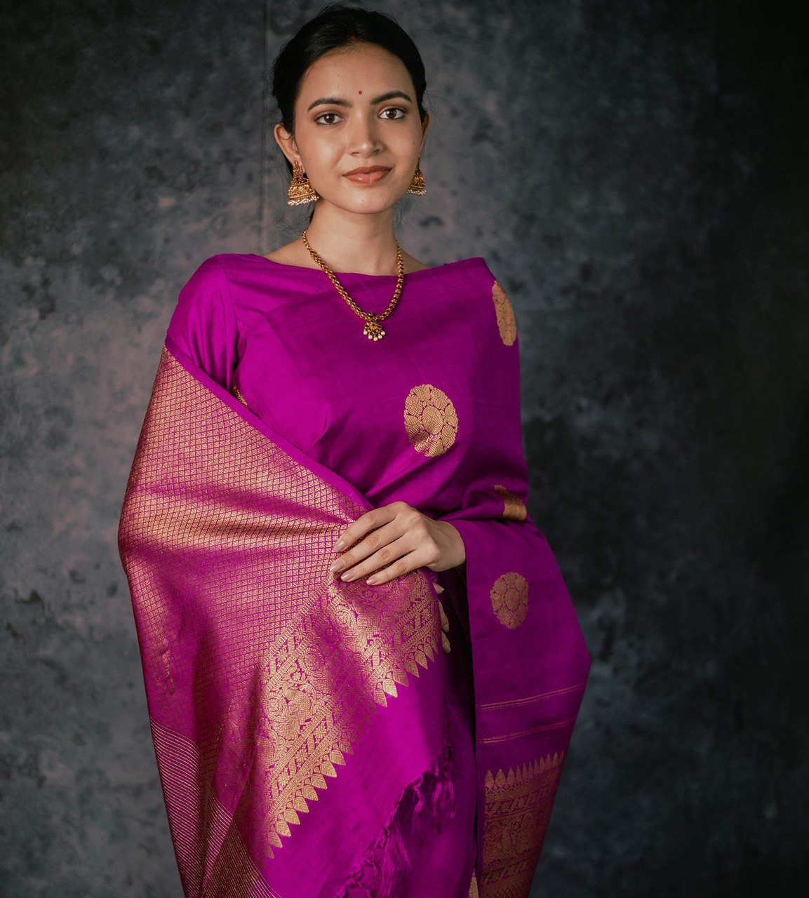 Shalvi Pink Banarasi Silk Saree WIth Fabulouse Blouse Piece