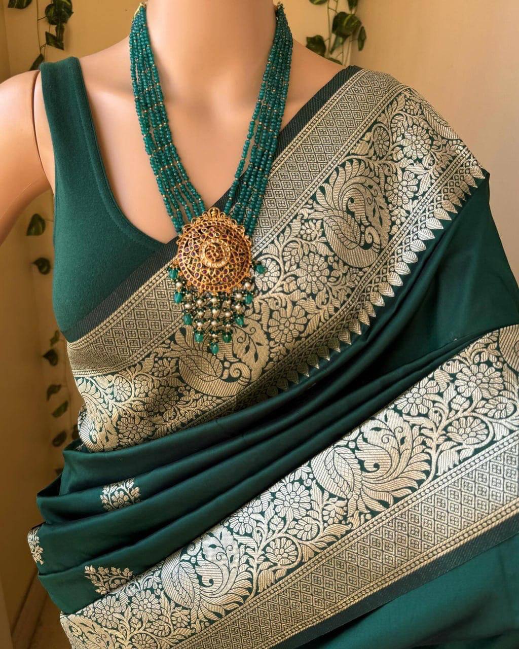 Ruby Green Radiance Banarasi Silk Saree WIth Fabulouse Blouse Piece