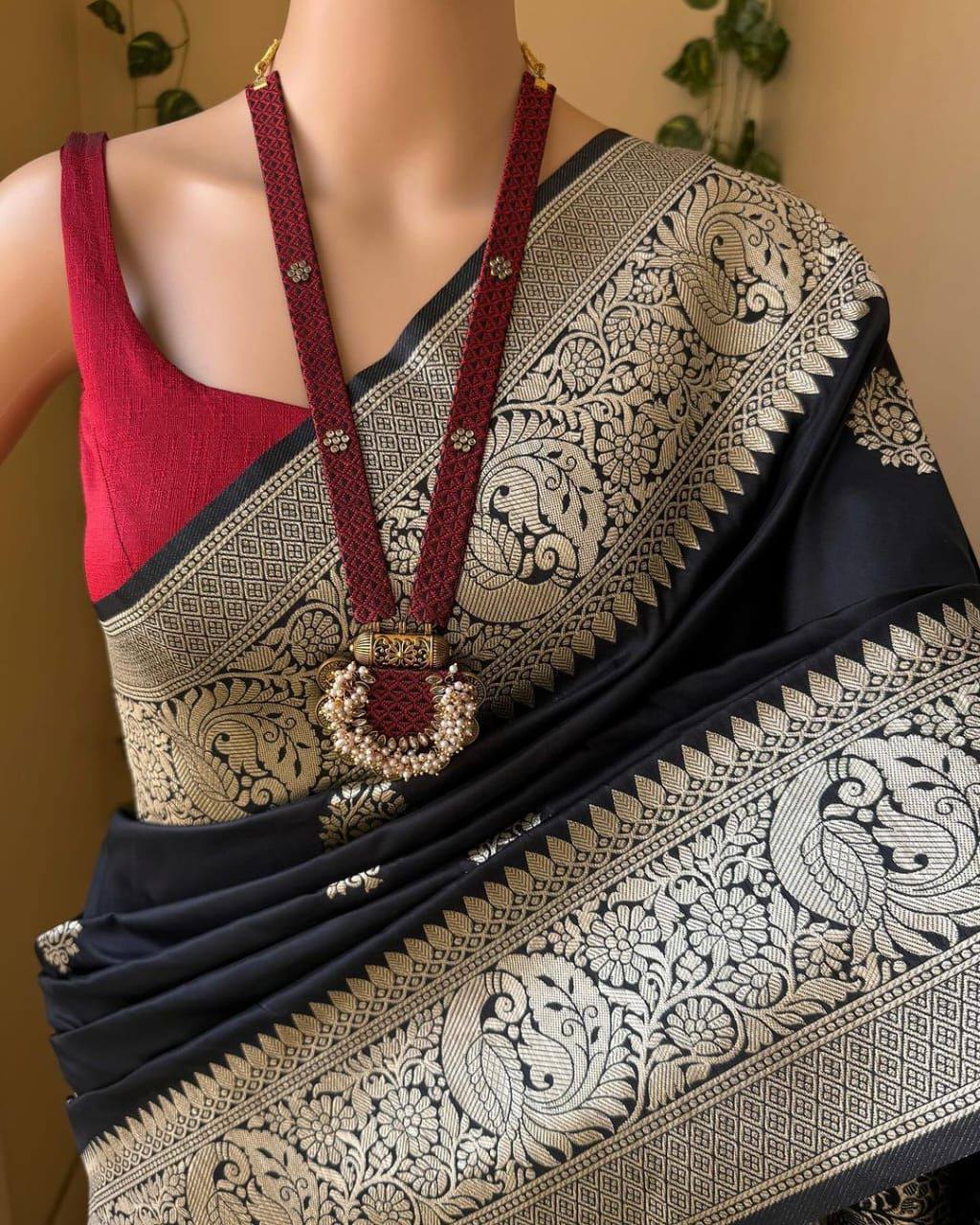 Ruby Black Radiance Banarasi Silk Saree WIth Fabulouse Blouse Piece