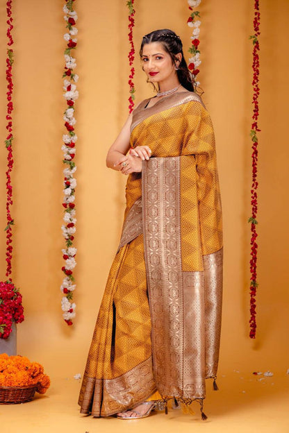 Aqua Gold Elegance Okar Yellow Banarasi Silk Saree WIth Fabulouse Blouse Piece