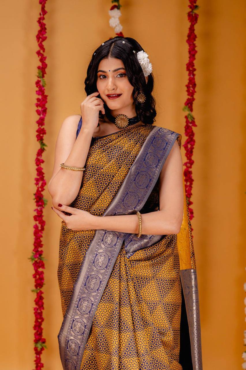 Aqua Gold Elegance Purple Banarasi Silk Saree WIth Fabulouse Blouse Piece